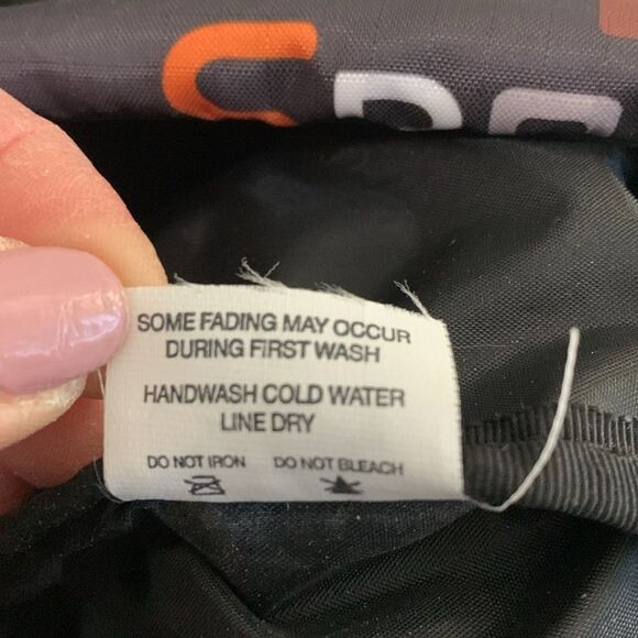 LESPORTSAC Mulitcolor Logo On Black
Nylon Tote - Picture 16 of 17